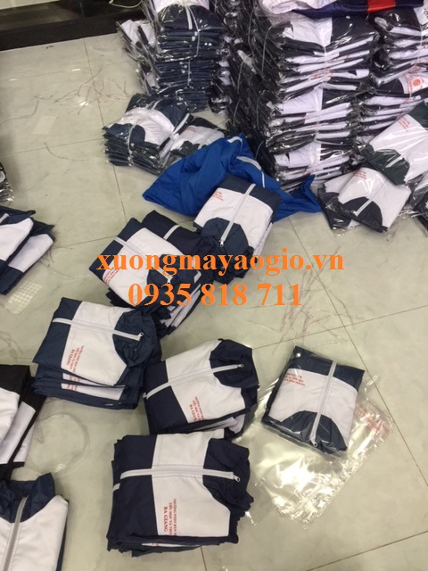 xưởng may áo gió hcm